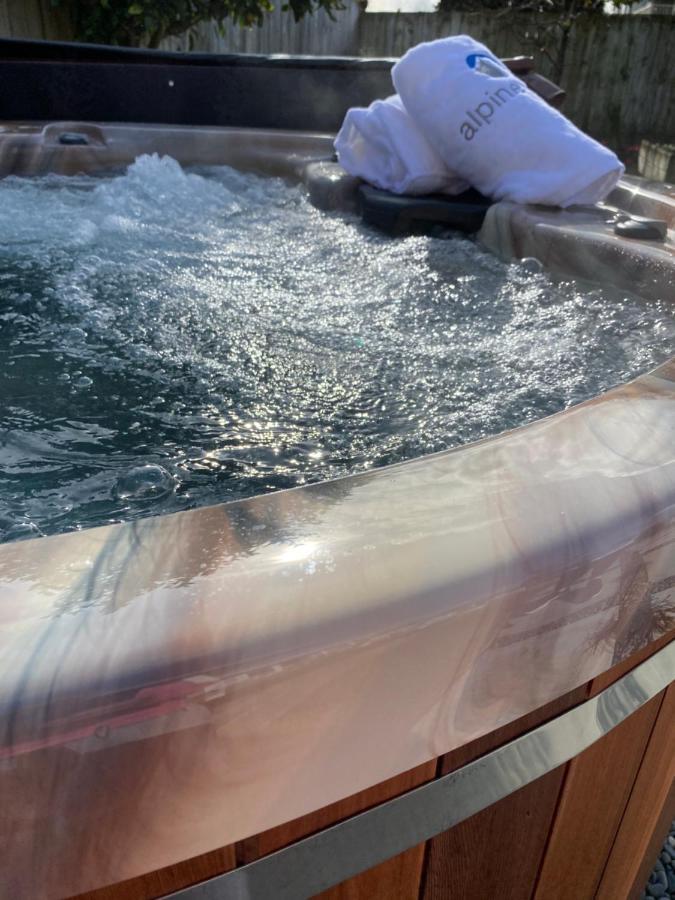 Willa The Great Escape, Luxury Waterfront, Hottub Whitianga Zewnętrze zdjęcie