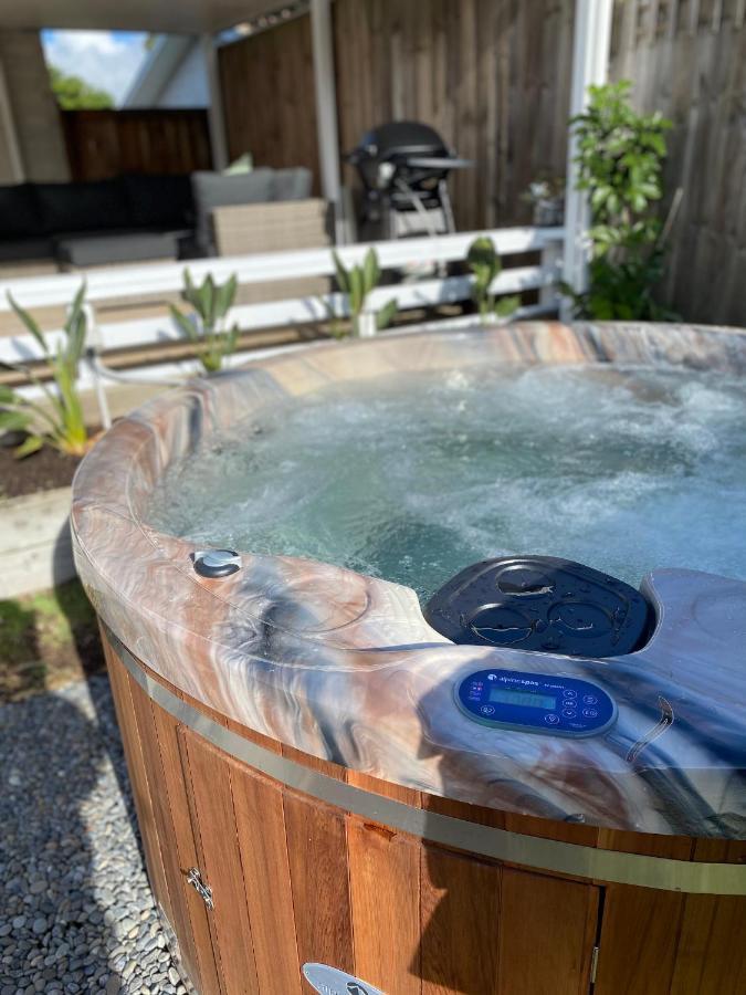 Willa The Great Escape, Luxury Waterfront, Hottub Whitianga Zewnętrze zdjęcie
